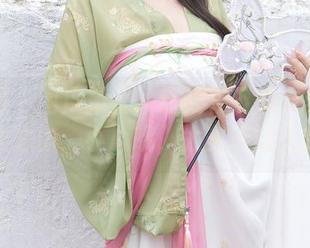 秀人网 – 图库预警：有人在下载大美媚京的双人之作，小心哦，太美得让人窒息！