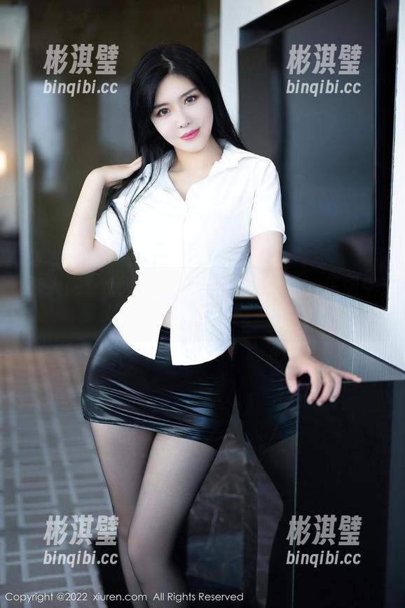 秀人网-奈奈Fox 秀人网 - 奈奈Fox的肉丝狂想——美图中隐秘的诱惑