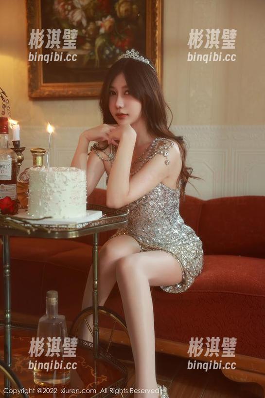 秀人网-娜露Selena 秀人网 - 喔哈哈,娜露Selena白衬衫的写真集,更新你快点,我都快要按耐不住了!