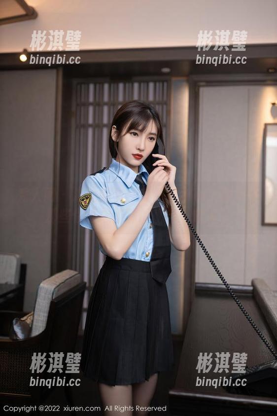 秀人网 - 海边趣事：安然Maleah图集中那些你意想不到的“宅”镜头！