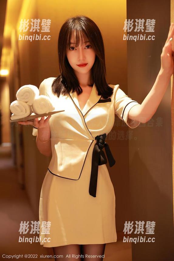 秀人网 - 柚柚小奶瓶无人问津的校园合集：有些壁纸，是心酸的选择。