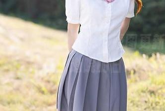 秀人网 – 温妮修女归来！原图更新，看看她在修道院的日常