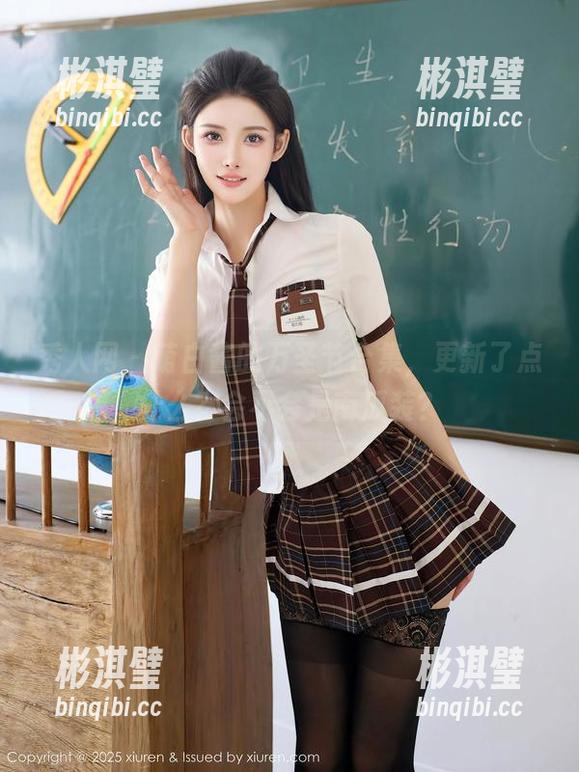 秀人网 - 萌白酱的万圣节合集，更新了点什么？会不会是南瓜装？