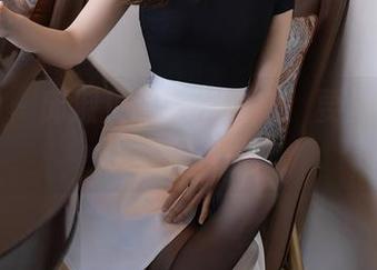 秀人网 – 邱淑贝的毛衣图集：要怎么说才不会太边缘？
