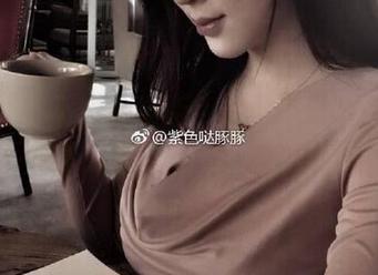 微密圈 – 不想看盗版？赶快去下载童小芯高清直播视频精选-第二部分！