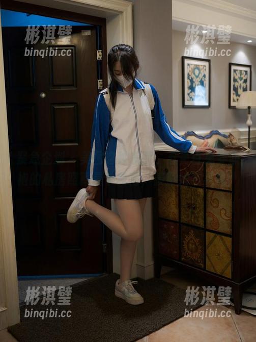 紧急企划 - 美图这种东西，五更百鬼穿旗袍的私房照算是个典范，羡慕她的身姿！