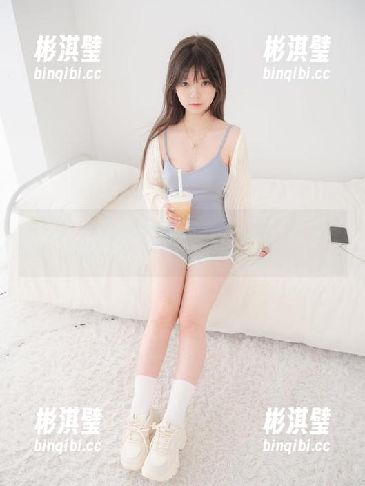 紧急企划 - 小恩体操服——让你在免费的照片中感受青春的热力四射！