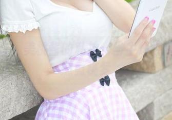 美媛馆 – 美桃酱的私拍：当牛仔裤遇上粉嫩黄桃梦