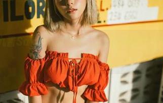 菠萝社 – 猫九酱Sakura的写真：这里的剧情我有一千种解读方法