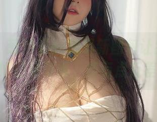 微密圈 – 葱油饼er的最新图包让我想到礼服…说好的精致呢，真有点反差萌啊。