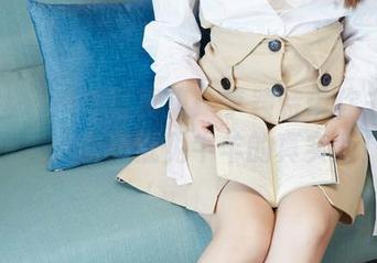蜜桃社 – 户外写真集：李颖诗带你去走一走，风吹草低见牛羊的真实版！