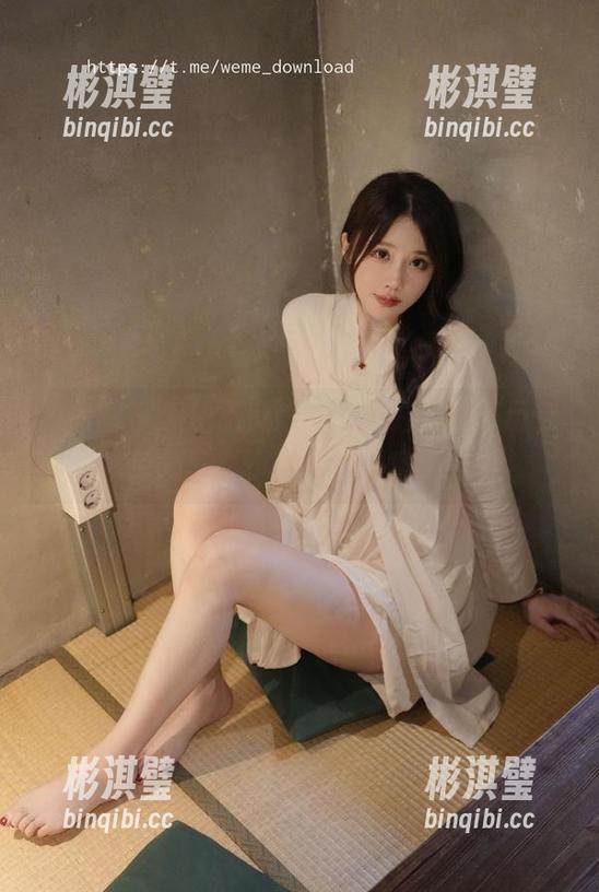 微密圈 - 抓住了良好办公情绪，轩子巨二兔的写真新更新让人意外！
