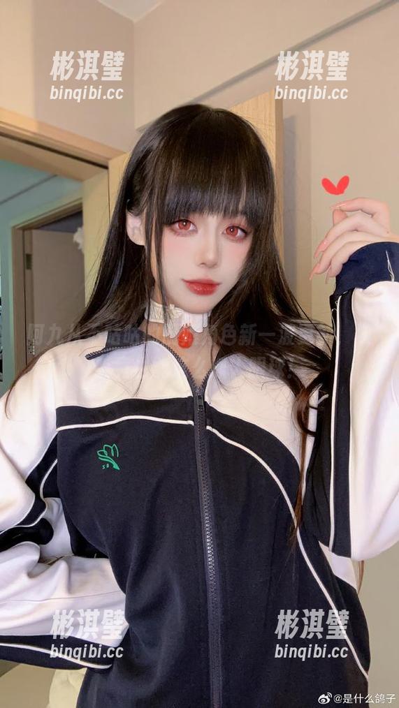 阿九从不咕咕的厨娘角色新一波更新，做饭竟也能这么抓人眼球！