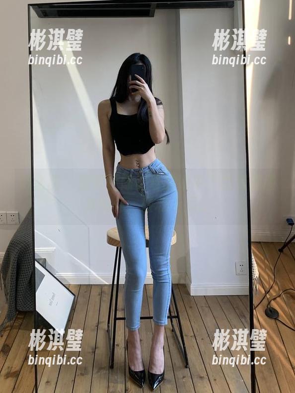 微密圈 - 想体验陈佩奇的镜中？免费美图送给你，轻松上瘾。
