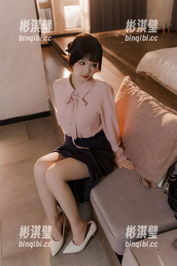 雪晴Astra的黑丝兔女郎作品集，点击下载，你不会后悔的吧？