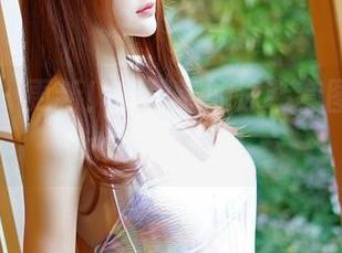 青豆客 – 更新！绮里嘉的泳装套图，穿在水里更美哦！