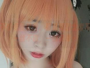 连体衣不仅仅是装扮，韶陌陌的全套写真透出一丝不羁，一丝未来…