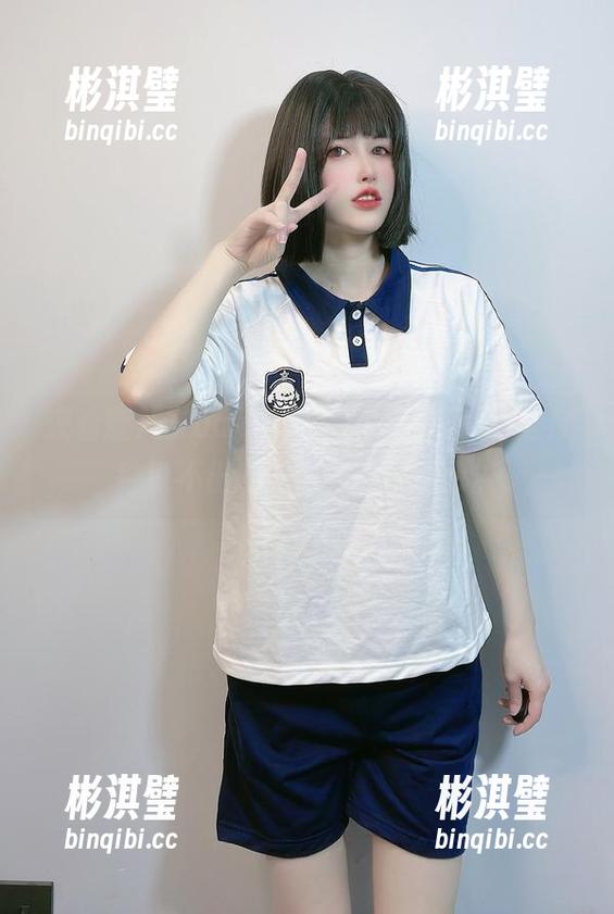 鹿八岁baby 观看鹿八岁baby“红”的时候,心里有种说不出的…呃,就很复杂。