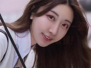 说黑川的万圣斯卡蒂图包像一张贺卡呐，ETA：来点惊悚！